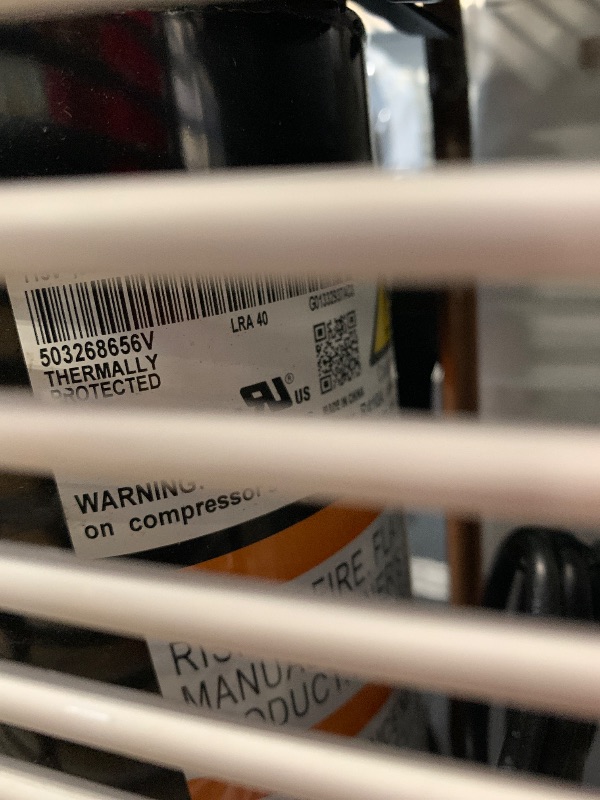 Photo 1 of ** USED / FUCTIONAL TESTED ** 10,000 BTU Window Air Conditioner, 115V, Window AC Cools up to 450 Sq. Ft for Bedroom, Living Room, Quiet Operation with Remote Control, 3 Cooling & Fan Speeds, Auto Restart, White