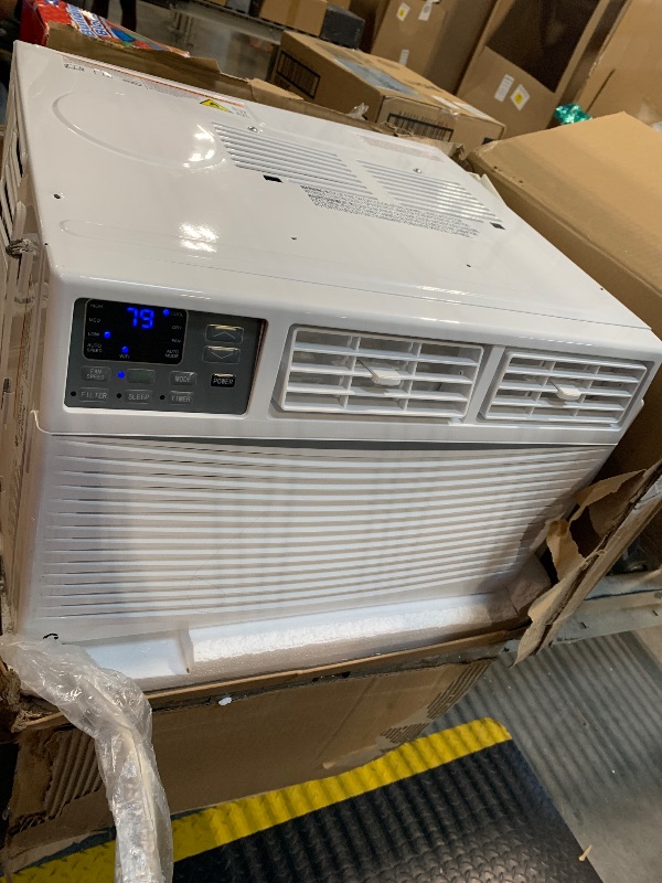 Photo 1 of ** USED / FUCTIONAL TESTED ** 10,000 BTU Window Air Conditioner, 115V, Window AC Cools up to 450 Sq. Ft for Bedroom, Living Room, Quiet Operation with Remote Control, 3 Cooling & Fan Speeds, Auto Restart, White