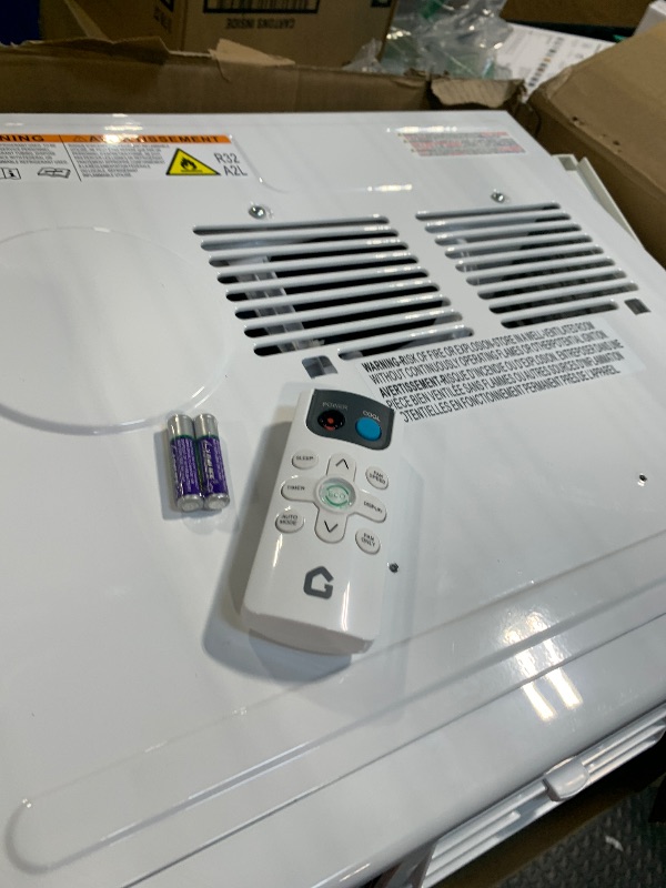 Photo 1 of ** USED / FUCTIONAL TESTED ** 10,000 BTU Window Air Conditioner, 115V, Window AC Cools up to 450 Sq. Ft for Bedroom, Living Room, Quiet Operation with Remote Control, 3 Cooling & Fan Speeds, Auto Restart, White