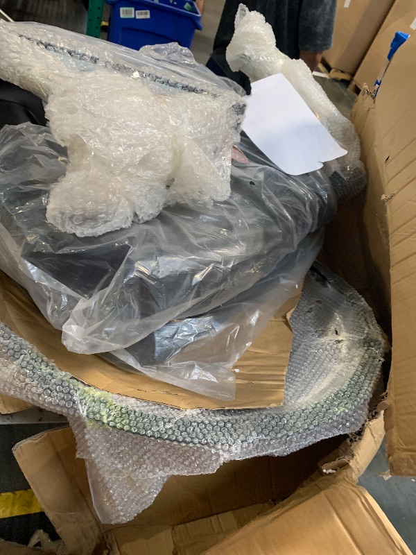 Photo 1 of ** USED ** Shengyu Black Modern Recline Hydraulic Styling Barber Chair Hair Spa Beauty Salon Equipment