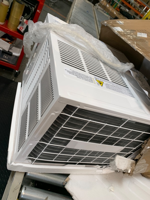 Photo 1 of ** UNTESTED / EUROPE TO UNITED STATES ADAPTER NEEDED** Whirlpool 12,000 BTU 230V Window Air Conditioner with Supplemental Heat, Window Mounted AC Unit with Heater for Apartment, Living Room, Bedroom, Rooms up to 550 Square Feet