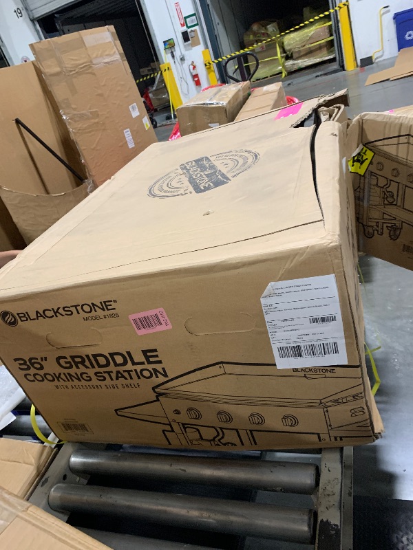 Photo 1 of ** NEW ** Blackstone 1554 36” Omnivore Griddle with Folding Side Shelves, Powder Coated Steel, Black