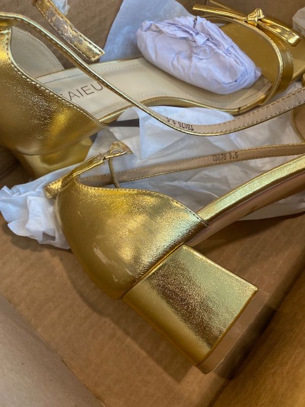 Photo 1 of *Minor Damaged - Check clerk notes*
TEAIEUI Women's Heeled Sandals Strappy Low Block Heels Chunky for Women Comfortable Ankle Strap Open Toe Party Wedding Dress Shoes for Women Dressy Gold Bow, Size 9.5
