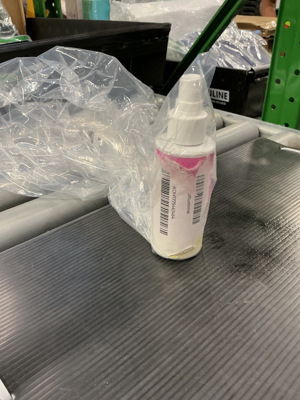 Photo 1 of Pacifica Pineapple Curls Refresher Mist - Curl Refresher Spray, with Hyaluronic Acid, Vitamin B5 and Plant Oils, Vegan and Dermatologist Tested Curly Hair Products and Wavy Hair Products - 4 Fl Oz