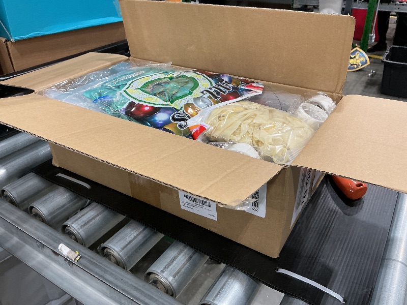 Photo 1 of Junkin 10 Set Balloon Stand Kit for Centerpiece with LED String Light 100 Pcs Balloons Light up Table Balloon Stand Centerpieces for Baby Shower Birthday Wedding Halloween Christmas(Green)