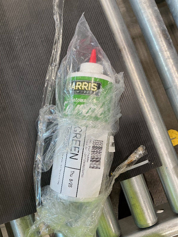 Photo 1 of *USED*
HARRIS Diatomaceous Earth Food Grade, Half Pound with Easy Application Puffer Tip