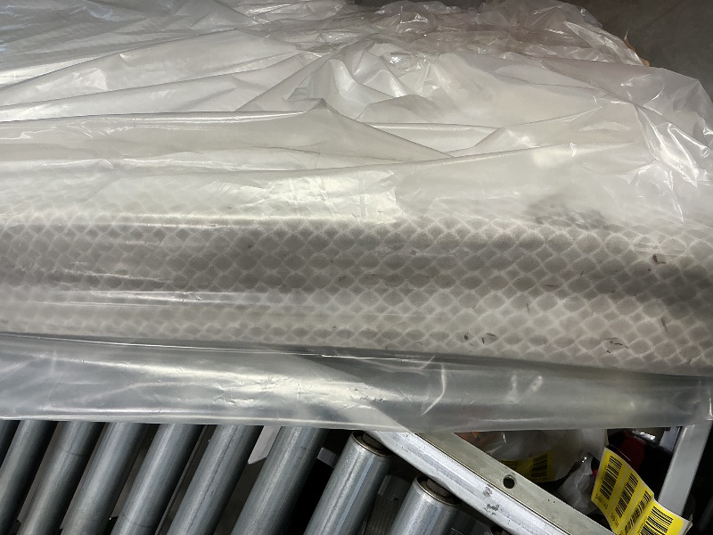 Photo 1 of *Item Is Dirty* 
FDW | 5 Inch Twin Mattress | Medium Firm | Gel Memory Foam Mattress | White | Bed in a Box, CertiPUR-US Certified | Pressure Relief, Cooling Ventilated Foam | Washable Removable Cover