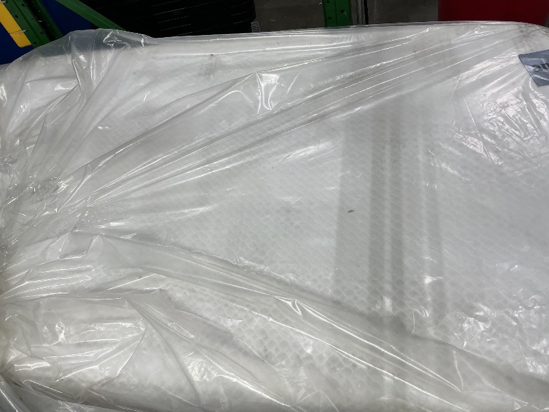 Photo 1 of *Item Is Dirty* 
FDW | 5 Inch Twin Mattress | Medium Firm | Gel Memory Foam Mattress | White | Bed in a Box, CertiPUR-US Certified | Pressure Relief, Cooling Ventilated Foam | Washable Removable Cover