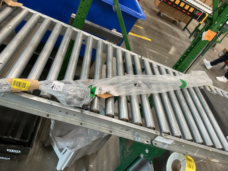 Photo 1 of ***SELLING FOR PARTS*** Abu Garcia 6'10" Max Pro Spinning Reel and Fishing Rod Combo, Size 2500 Reel, 8 Stainless Steel Ball Bearings, Carbon Matrix Drag System, 24/30 Ton Graphite Rod Blank