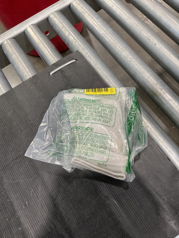 Photo 1 of 1 Pair Brace Pads Elbow Protector, Arm Brace Support Elbow Pads Volleyball Cushion Padded Elbow Compression Sleeve Breathable Compression Braces for Basketball Tennis Football Skating, White