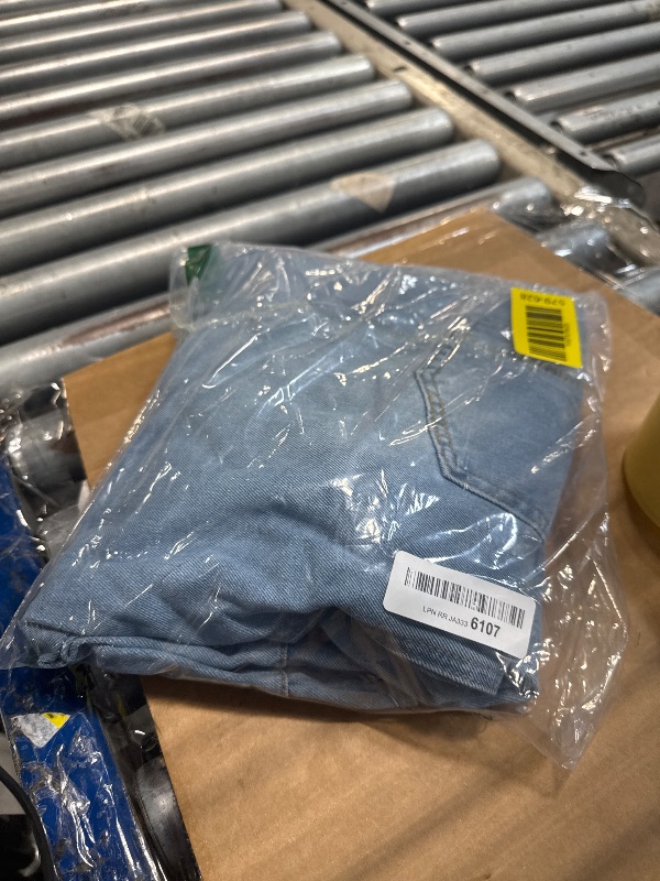 Photo 1 of **MINOR DAMAGE**ONE STRAP IS TORN***
Dokuritu Denim Overalls for Women Casual Barrel Leg Jean Jumpsuit Adjustable Strap Pockets Baggy Overalls for Women SIZE M