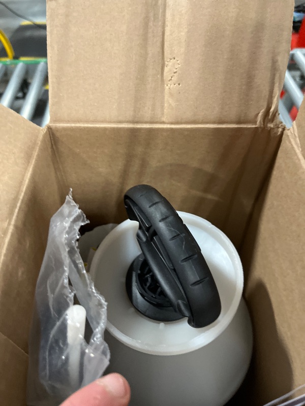 Photo 1 of *** No hose or sprayer***Just the container***Chapin 20004 Made in USA 1 -Gallon Lawn and Garden Pump Pressured Sprayer, for Spraying Plants, Garden Watering, Weeds and Pests