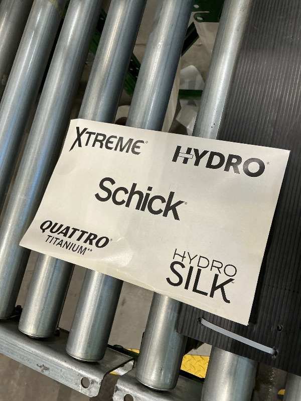 Photo 1 of ***MISSING 2 REFILLS* Schick Hydro Silk Ultra Sensitive Razor for Women | Womens Razor for Sensitive Skin, 5 Blade Razors for Women, Womens Razors for Shaving, Includes 1 Handle & 5 Refills