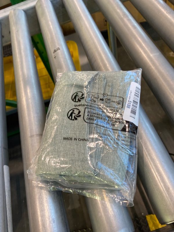 Photo 1 of *USED*
 Mode Sage Green Table Runner, Seasonal Spring Summer Washable Kitchen Dining Table Decoration for Home Party Decor