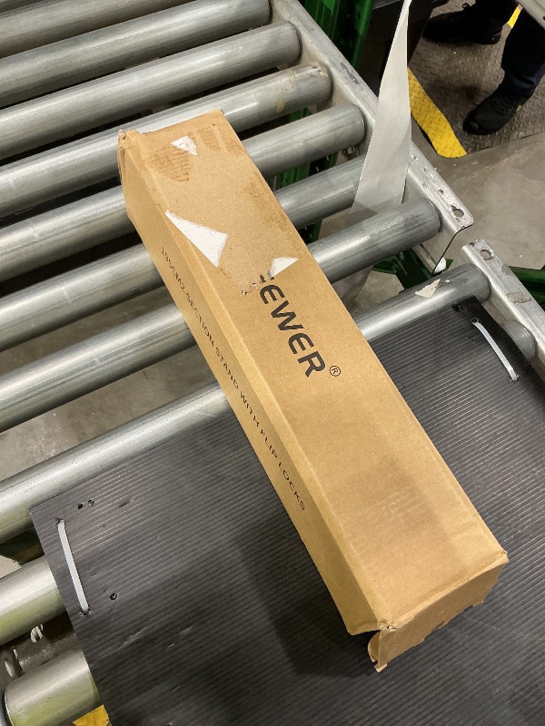 Photo 1 of *dirty item* NEEWER Photography Light Stand, 1.5-6.4ft/47-195cm Aluminum Reversible Studio Lighting Tripod, Portable Phone Video Stand w/ 1/4" Screw for Strobe Light Camera Softbox, 4.4lb/2kg Load, ST195