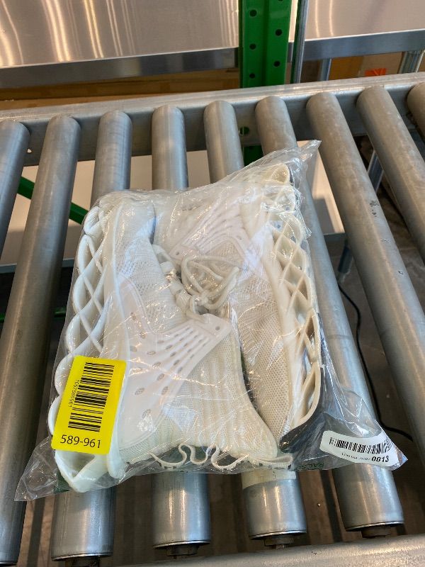 Photo 1 of *Minor Damaged*DUDHUH Running Shoes for Men Comfortable Athletic Cross Trainer Casual Walking Fashion Mens Tennis Sock Sneakers White Size 7