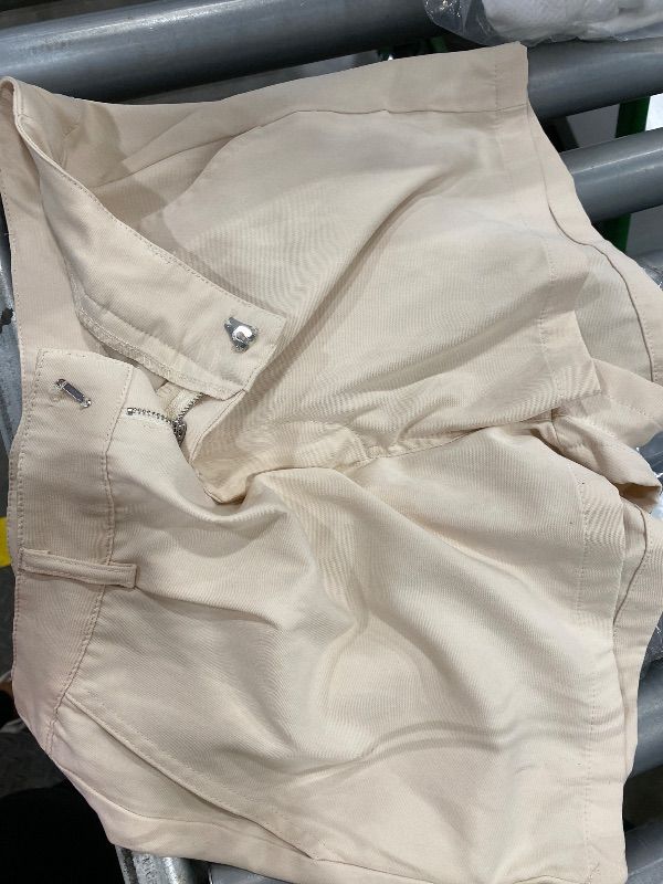 Photo 1 of *Minor Damaged - Check clerk notes*
Floerns Women's Casual Solid High Waist Wide Leg Shorts with Pocket Khaki, Size small