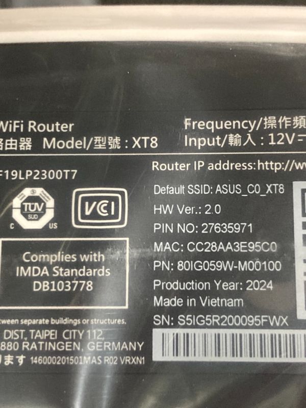 Photo 1 of ***LOOKS NEW***
ASUS ZenWiFi AX6600 Tri-Band Mesh WiFi 6 System (XT8 1PK) - Whole Home Coverage up to 2750 sq.ft & 4+ rooms, AiMesh, Included Lifetime Internet Security, Easy Setup, 3 SSID, Parental Control, White