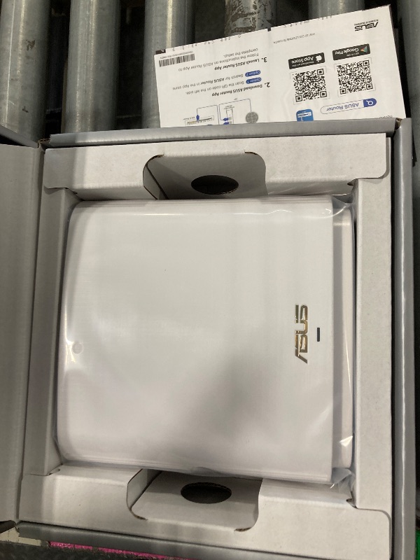Photo 1 of ***LOOKS NEW***
ASUS ZenWiFi AX6600 Tri-Band Mesh WiFi 6 System (XT8 1PK) - Whole Home Coverage up to 2750 sq.ft & 4+ rooms, AiMesh, Included Lifetime Internet Security, Easy Setup, 3 SSID, Parental Control, White