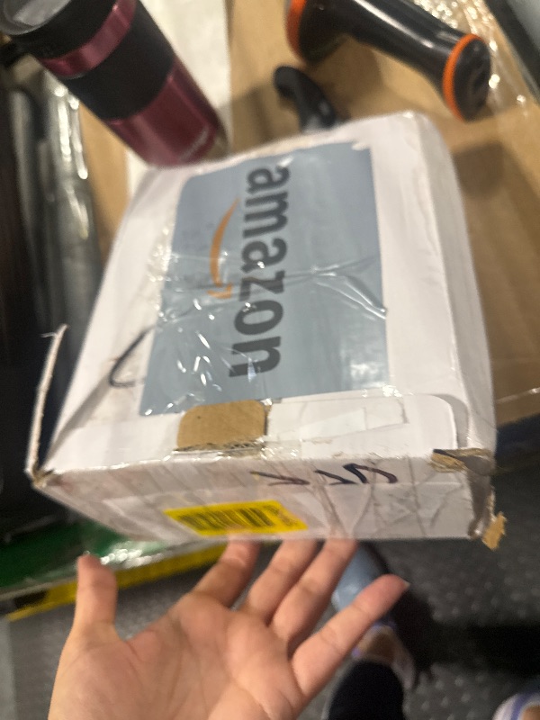 Photo 1 of ****MISSING THE LID****5-piece Magic Bullet Blender Cups, Tall 22oz Cup with Flip-Top To-Go Lid, Cross Blade, Blender Replacement Parts, Mug with Handle Compatible with Magic Bullet 250w MB1001