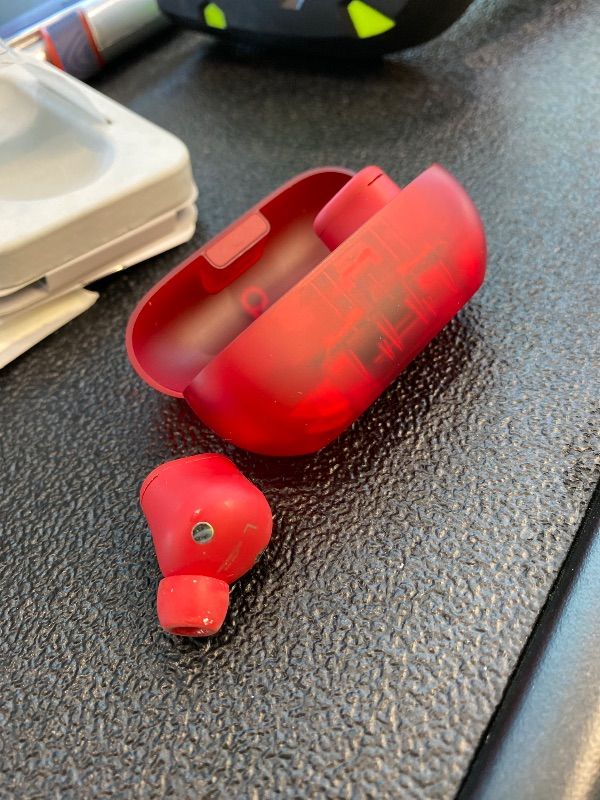 Photo 1 of *Minor Damaged*
Beats Solo Buds - Wireless Bluetooth Earbuds | 18 Hours of Battery Life | Apple & Android Compatibility | Built-in Microphone - Transparent Red