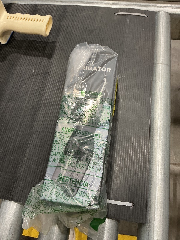 Photo 1 of *Missing Parts - See Clerk notes*
OasiSmile New Water Flosser for Teeth Cleaning, 260ML Portable Cordless Oral Irrigator with DIY Strength, 4 Cleaning Modes, IPX7 Waterproof Rechargeable Water Dental Pick Flosser for Home, Travel