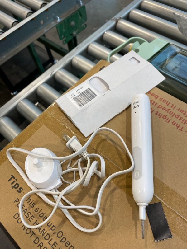 Photo 1 of ***MISSING BRUSH*** Oral-B Pro 1000 Rechargeable Electric Toothbrush, White