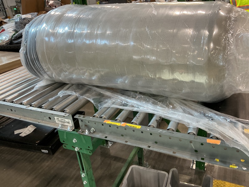 Photo 1 of
SIMARTH Mattress Memory Foam Hybrid Mattress with Motion Isolation and Pressure Relief, Strong Edge Support, Pocket Spring King Size Mattresses in a Box (12...