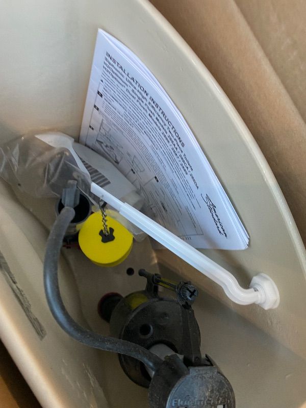 Photo 1 of *Unknown if misssing items* American Standard 288CA114.020 H2Optimum Two-Piece Toilet, Elongated Front, Standard Height, White, 1.1 gpf