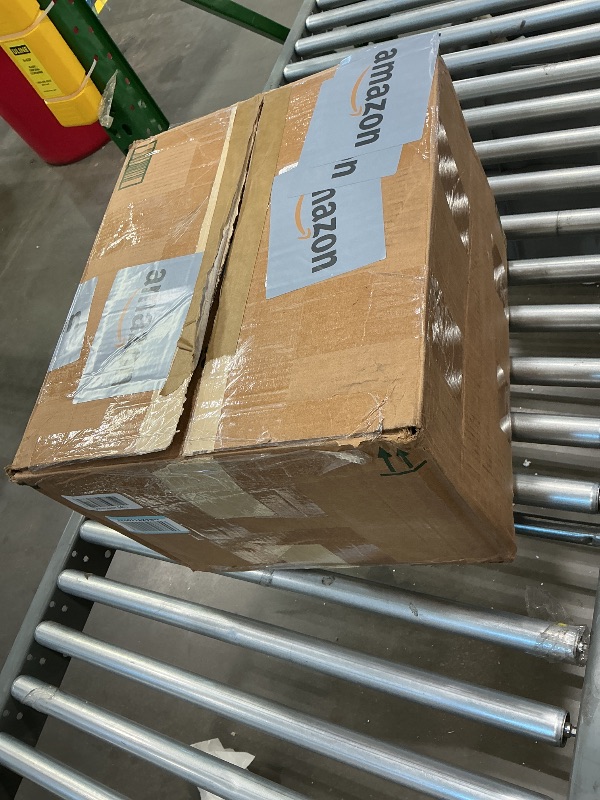 Photo 1 of *MISSING PARTS UNKNOWN*
Hammermill Cardstock, Premium Color Copy, 100 lb, 8.5 x 11-100 Bright, Made in the USA Card Stock, 120024C, White - 6 Pack (1,500 Sheets)