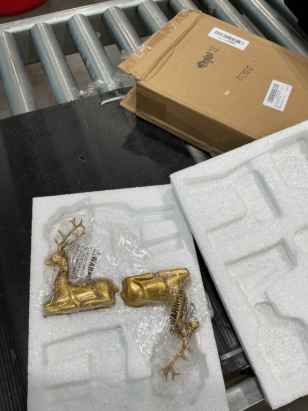 Photo 1 of **MISSING PARTS**
Thyle 4 Pcs Christmas Reindeer Decor Small Resin Standing Sitting Deer Figurine Mini Reindeer Christmas Table Decoration for Home Indoor Xmas Holiday Small Statue Rustic Table Decor(Gold)