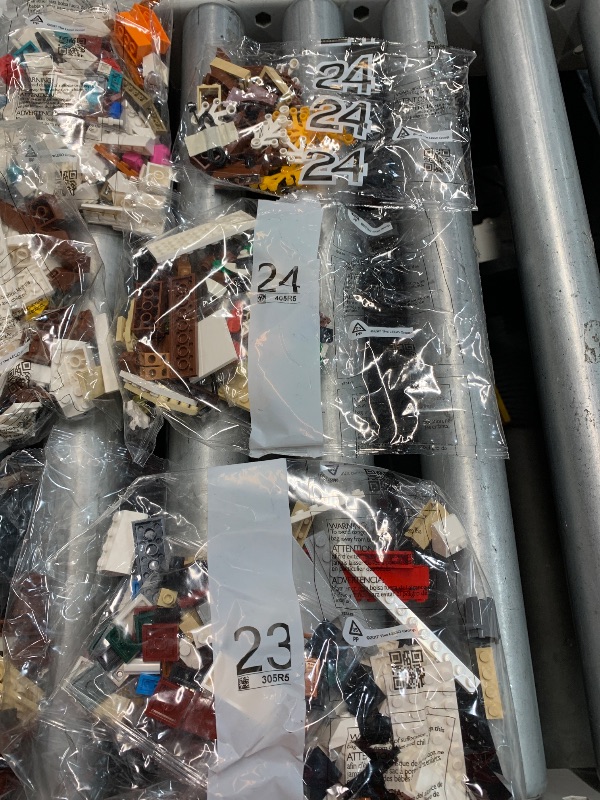 Photo 1 of (PARTIAL SET) (MISSING MANY BAGS) (DAMAGED BOX) LEGO Ideas Home Alone McCallisters’ House 21330 Building Set for Adults, Movie Collectible Gift Idea with 5 Minifigures
