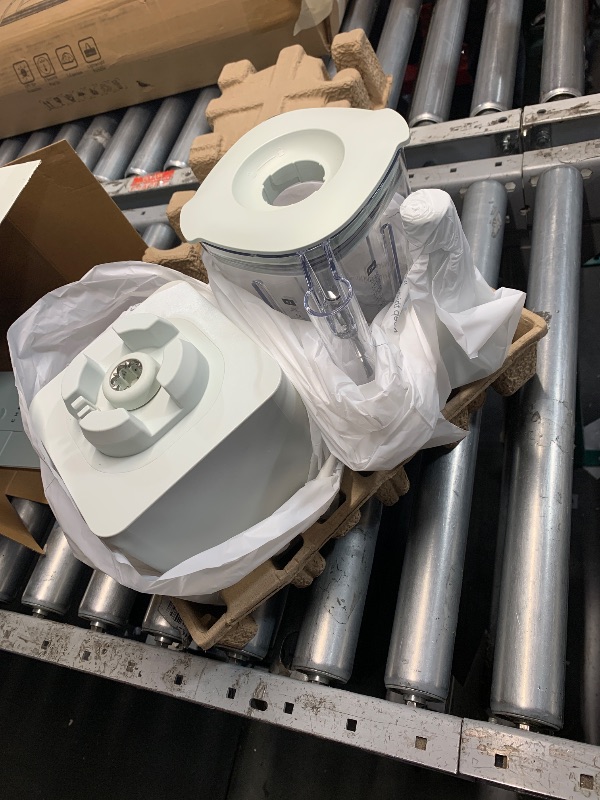 Photo 1 of (item sold for parts) Chefman Obliterator 48 oz Countertop Blender for Smoothies, 1380W Motor 