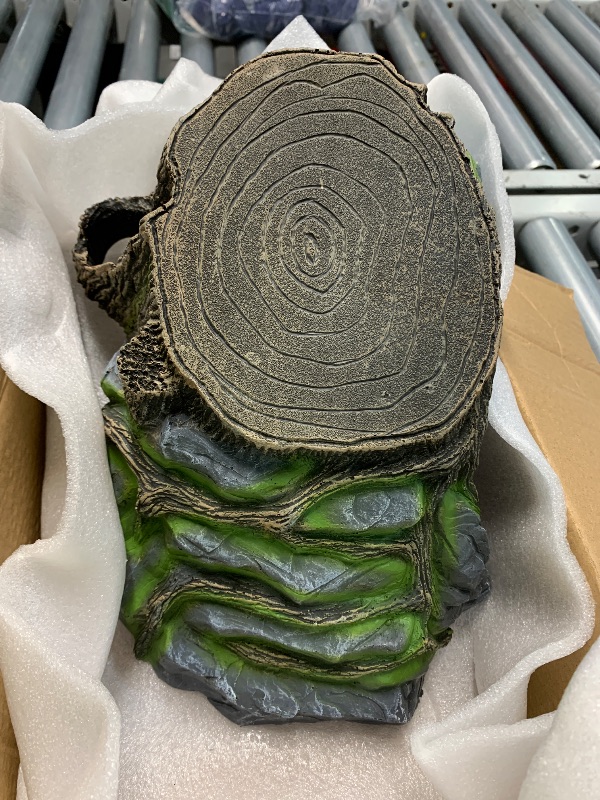 Photo 1 of (used)(see images) Extra Large Resin Reptile Hideouts Cave Habitat Decor for Reptiles, Amphibians, Fish Tanks and Gecko, Leopard