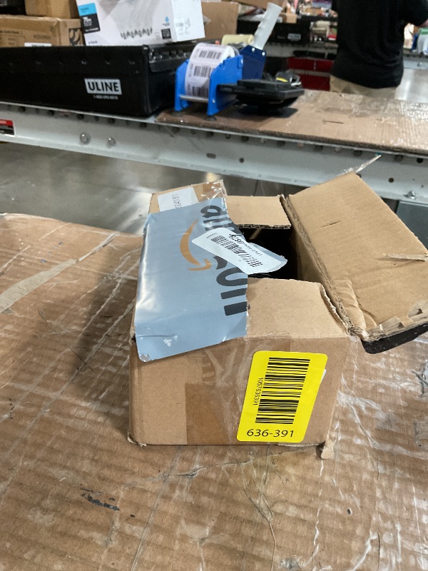 Photo 1 of Universal Winch Controller,3 Prong Wireless Win Universal Electric Winch Remote Control Controller With 9.2Ft Cable For Car Off Road Vehicle