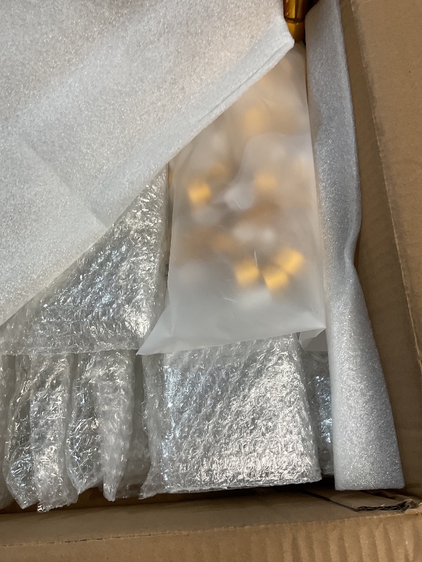 Photo 1 of ***(MISSING PARTS/ NOT A COMPLETE SET)***Nuogo 100 Pcs Glass Dropper Bottles 1 oz Essential Oil Dropper Bottles with Labels and Funnels Golden Caps Empty Tincture Glass Containers Perfume Cosmetic Travel Liquid Containers(Clear)