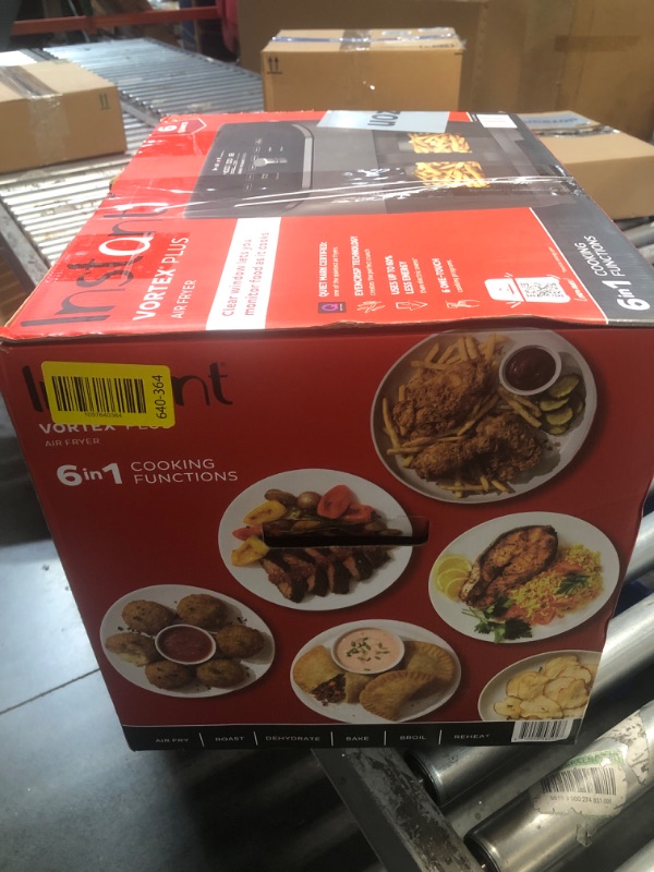 Photo 1 of ***(PARTS ONLY/ NON FUNCTIONAL)***CVortex Plus 6 Qt. 6-in-1 Air Fryer