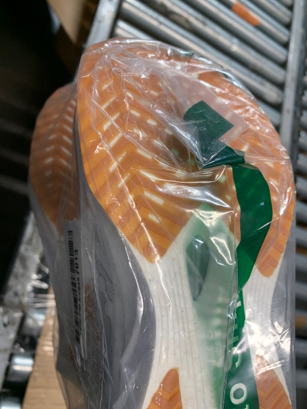 Photo 1 of (7.5) (BAGGED) (USED/FAIR) saucony Women's Endorphin Speed 4 Sneaker, White/Gum, 8