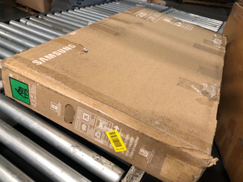 Photo 1 of ***PARTS ONLY***Samsung - 43" QLED Q7F 4K Vision AI Smart TV (2025) + Extended Protection Plan