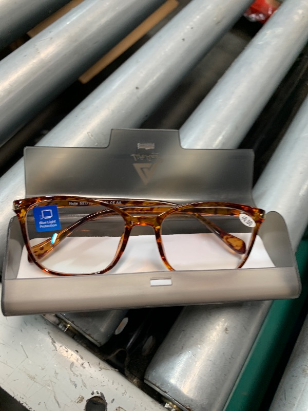Photo 1 of (USED/FAIR) LifeArt Blue Light Blocking Glasses, Anti Eyestrain, Computer Reading Glasses, Gaming Glasses, TV Glasses for Women and Men, Anti Glare (Tortoise, No Magnification)