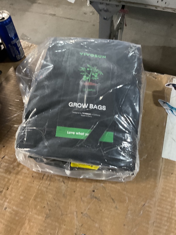 Photo 1 of (BAGGED) VIVOSUN 5-Pack 30 Gallons Grow Bags, Heavy Duty Thickened Nonwoven Fabric Pots with Handles