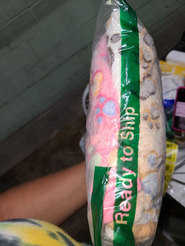 Photo 1 of 1 Pack 3 Blankets Super Soft Fluffy Premium Fleece Pet Blanket Flannel Throw for Dog Puppy Cat Paw Brown/Pink/White Small(23x16 inch)