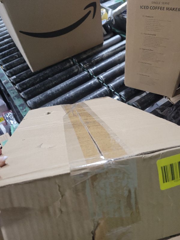 Photo 1 of 15pcs 3.8 Inch White Ceramic Bud Vases Bulk, Boho Small Vases in Bulk for Flowers, Mini Vases for Centerpieces for Dry Flowers, Pampas Garss for Home Wedding Party Table Decor