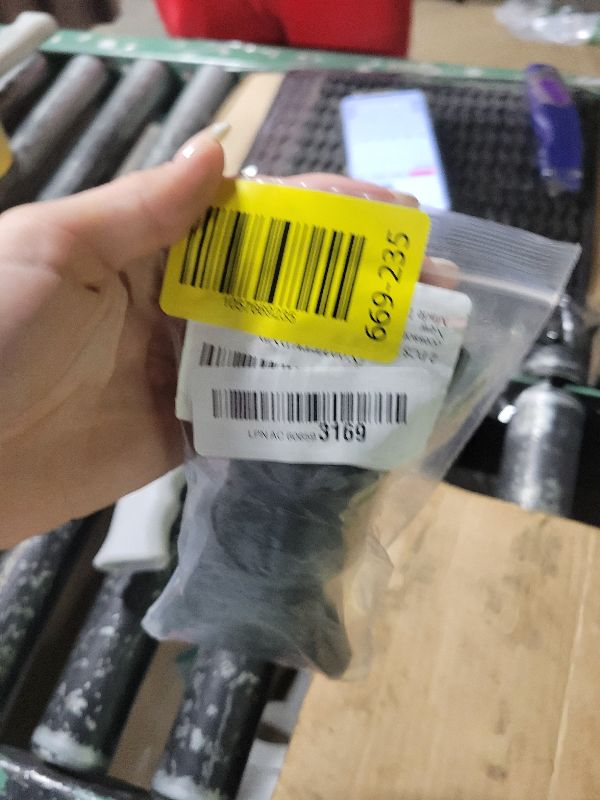 Photo 1 of 2 PCS Diameter 1.65-1.8 Inch Professional Black Plastic Salon Hair Dryer Narrow Concentrator Nozzle Hair Drying Blowers Diffuser Blow Flat Hairdressing Styling Tool Accessories