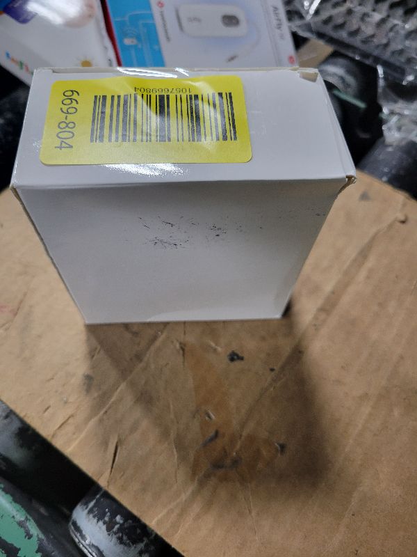 Photo 1 of 100 Pcs Place Card Holder Triangle Shape Table Number Holder Wedding Table Card Holders Mini Name Card Holder Place Setting Holder Picture Clips Stand for Centerpiece Anniversary Party(Gold)