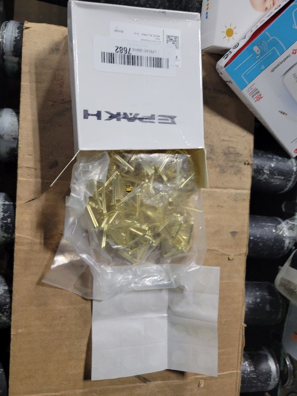 Photo 1 of 100 Pcs Place Card Holder Triangle Shape Table Number Holder Wedding Table Card Holders Mini Name Card Holder Place Setting Holder Picture Clips Stand for Centerpiece Anniversary Party(Gold)