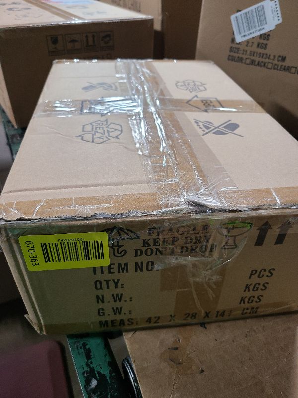 Photo 1 of 2PCS Gold Floor Candelabra,5 Arm Candle Holder Tall Floor Candle Holder with Acrylic Lampshade for Wedding Table Birthday Party Home Decoration Fit LED Taper Candles