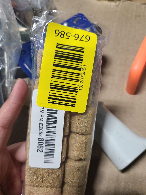 Photo 1 of 12 Pcs Mini Hay Bales Mini Straw Hay Miniature Figurine Fake Hay for Mini House Decoration Garden Decoration DIY Autumn Harvest Craft