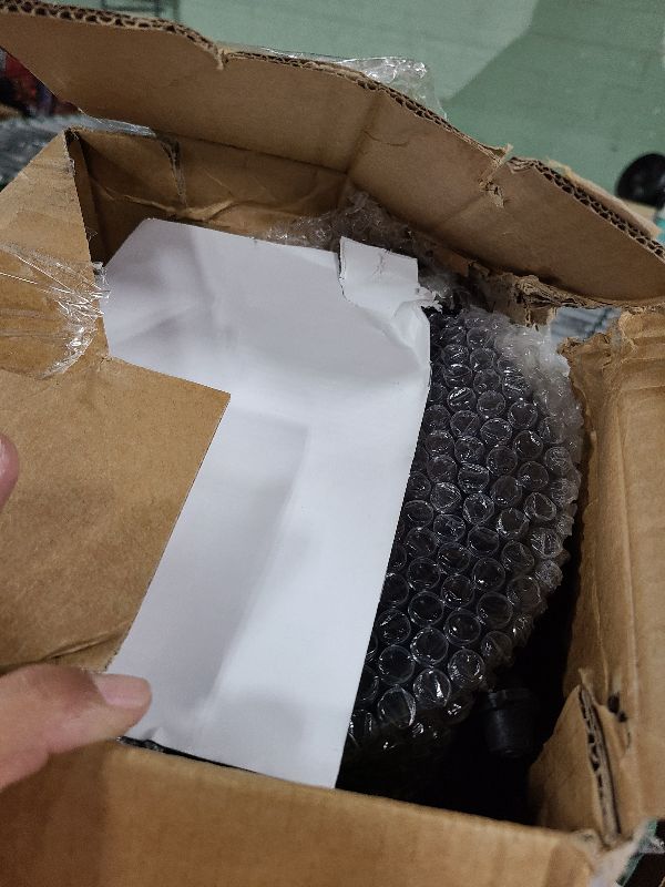 Photo 1 of 2.5 Gallon/9.5 L Manual Pneumatic Fluid Extractor, Automotive Oil Extractor Pump Oil Vacuum Changer with 5 Pcs Brake Bleeding Hose for Car, SUVs, Truck, Yachts