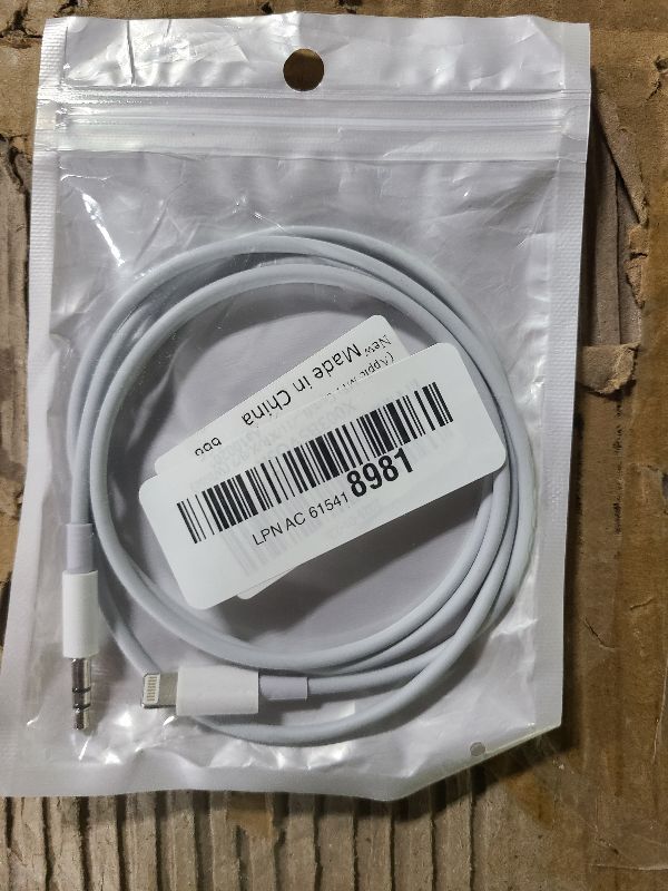 Photo 1 of (Apple MFi Certified) iPhone AUX Cord,Lightning to 1/8 Inch Audio Cable,3.3ft, Headphone Jack Adapter Male Aux Stereo Audio Cable Compatible for iPhone 14/13/12/11/XR/X/8/7 (White)